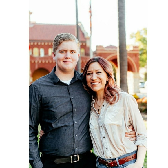 Meet your Posher, Andrea - Picture 5 of 6